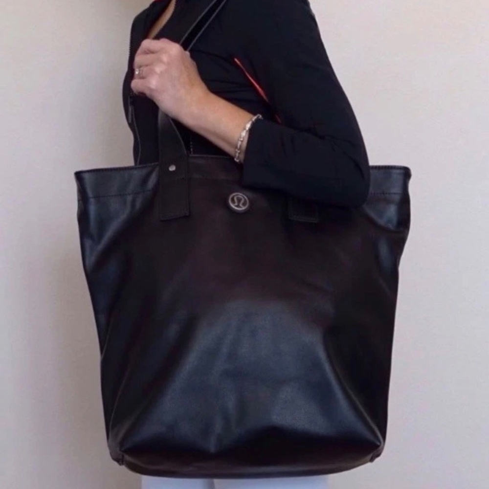 Lululemon Reversible Mantra Dream Big Large Tote Gym Yoga Bag Black Floral Pouch